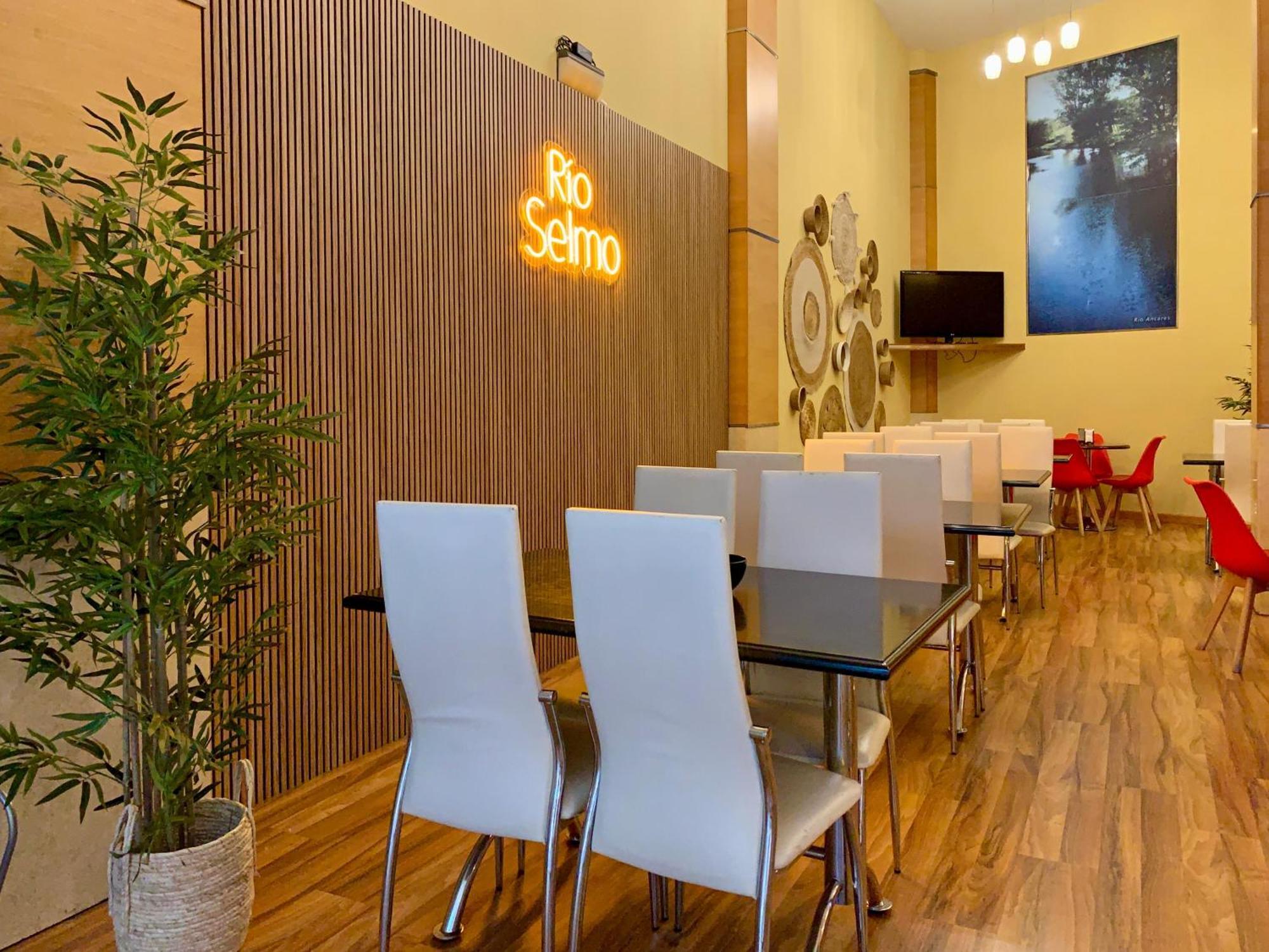 Hostal Rio Selmo Ponferrada Dış mekan fotoğraf