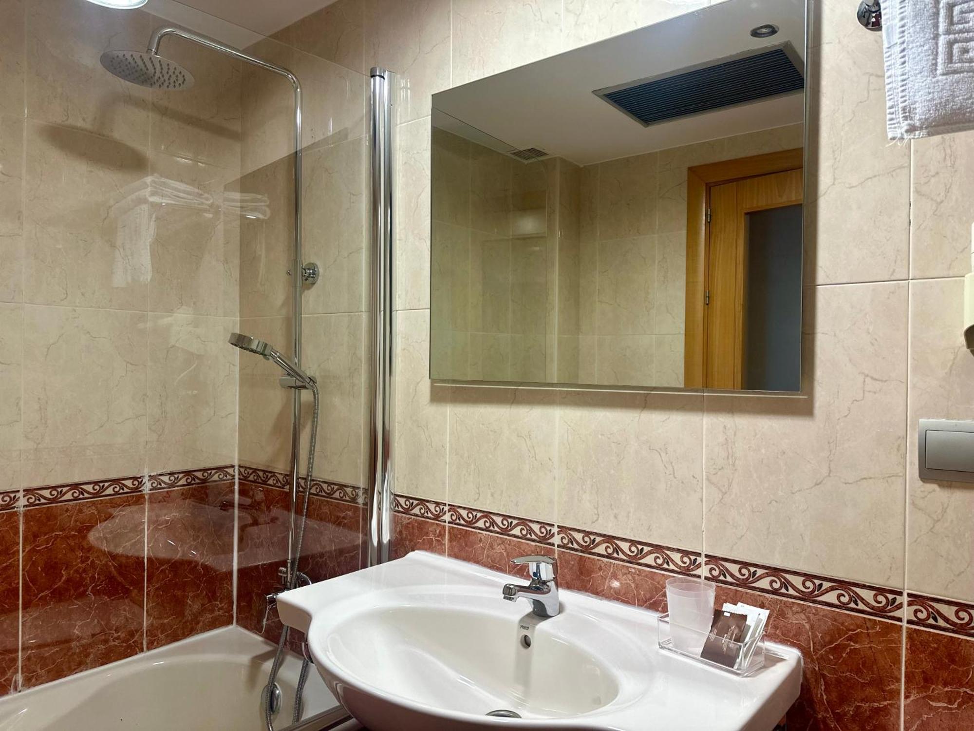 Hostal Rio Selmo Ponferrada Dış mekan fotoğraf